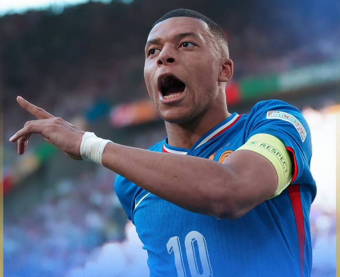 虎扑体育-关于姆巴佩遭遇十五连败，皇家马德里教练面临压力！的信息