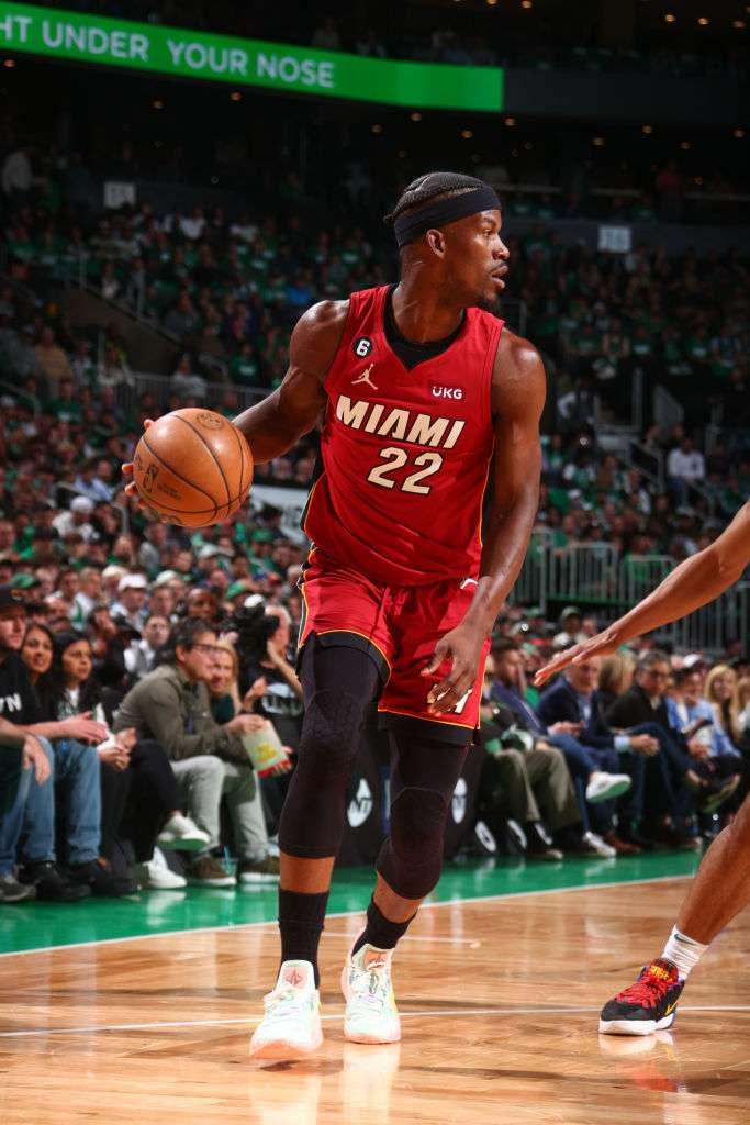 虎扑体育-包含巴特勒连续十五场比赛得分超过突破纪录，塞尔维亚队挑战极限！的词条